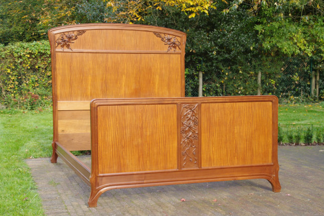 Art nouveau bedroom-Bed